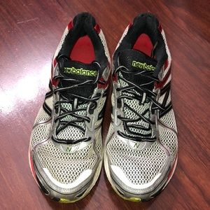 New balance men’s sneakers size 10